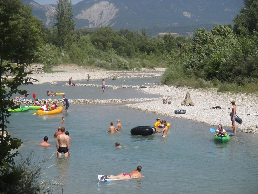 Les Acacias Hotel Vercheny Bagian luar foto